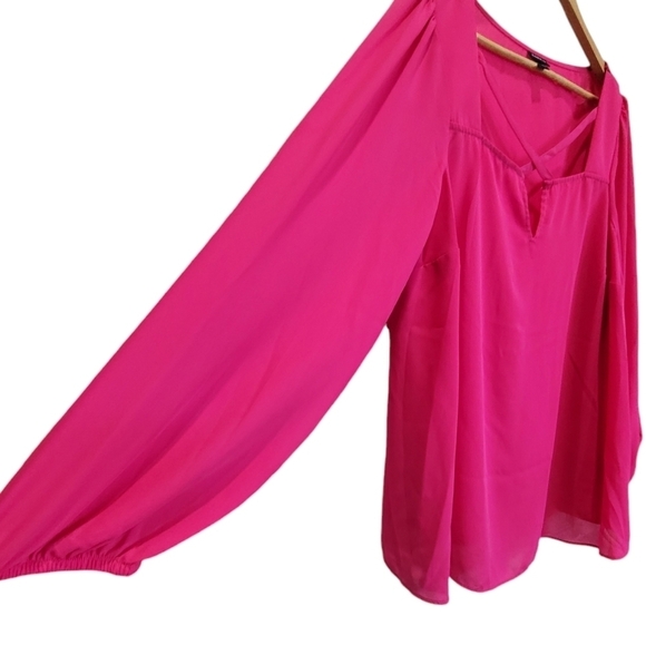 TORRID 1X Georgette Keyhole Long Sleeve Blouse - Picture 5 of 7